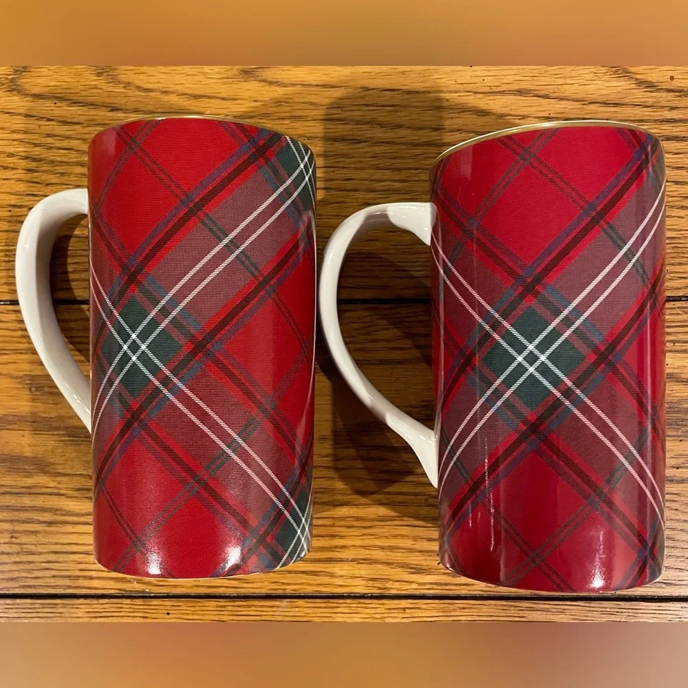 Excellent Used Condition Williams Sonoma Red Tartan Tall Mugs (set of 2)